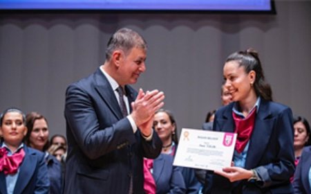 İzmir’in kadınlarıyla tam yol ileri
