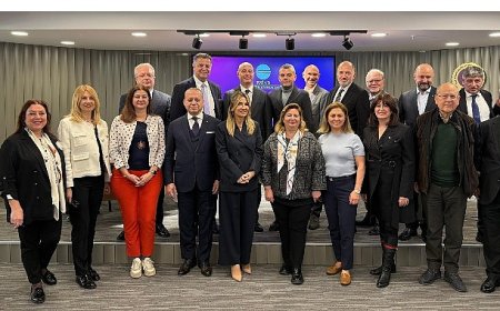 Küresel Belirsizliğe Karşı Reçete: Güven, Teknoloji ve Ortak Akıl