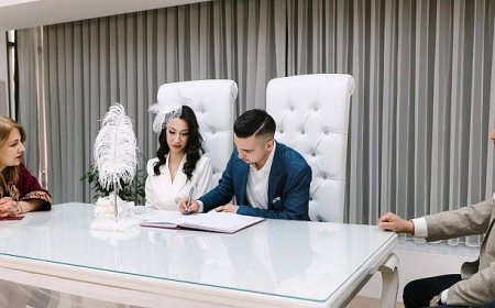 Balçova’da Yeni Evlenen Çiftlere Alışveriş Kartı Desteği