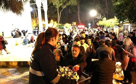 Aydın Büyükşehir Belediyesi’nden Kadir Gecesi’nde Lokum İkramı