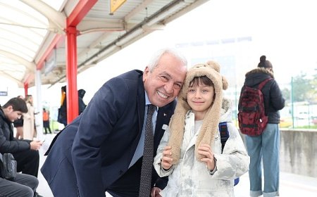 Başkan Şadi Özdemir’den mesai öncesi metro sürprizi