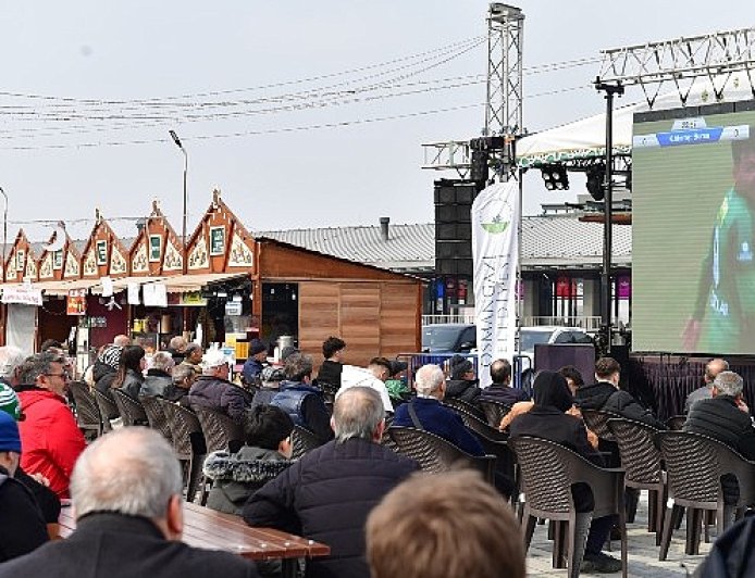 Osmangazi Meydanı’nda Bursaspor Coşkusu Yaşandı