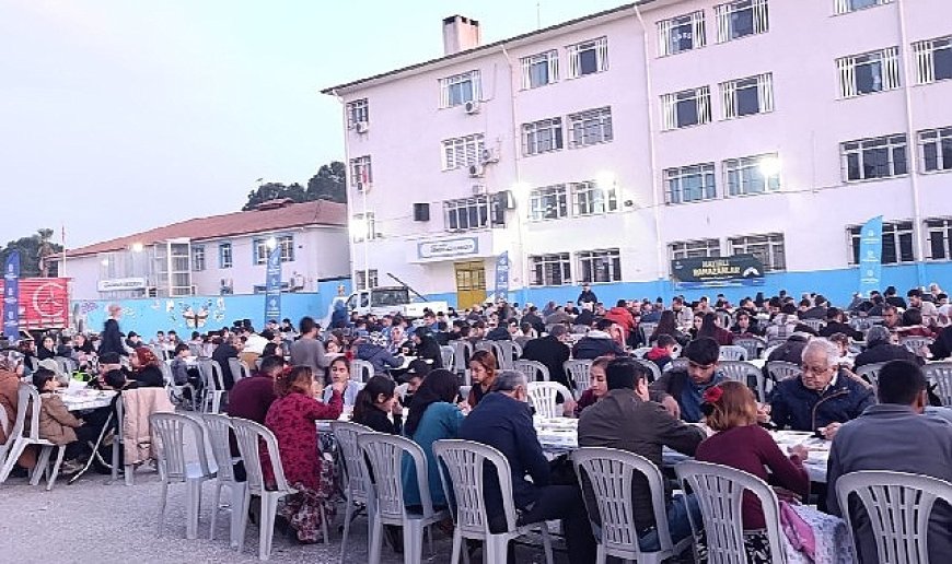 Başkan Çerçioğlu Ramazan ayının bereketini her gün Aydın'ın dört bir yanına taşıyor