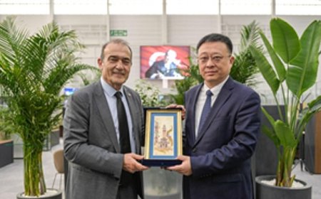 İzmir Büyükşehir Belediyesi Qingdao Belediyesi’ni konuk etti