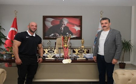 Dikili Belediyesi’nin Gururu Yılmaz Acar Şampiyonluğa Doymuyor