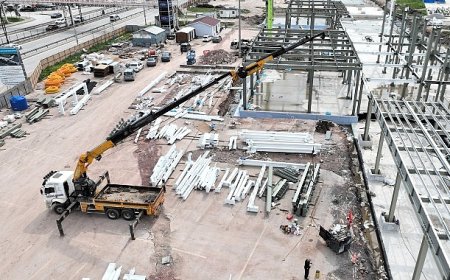 Yapılar yükseliyor, merkez şeklini alıyor