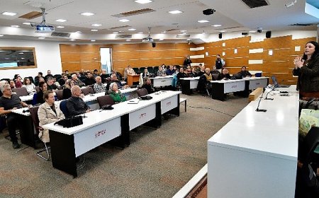 Bornova’da toprağın geleceği konuşuldu