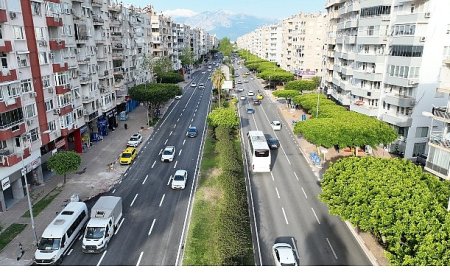 100. Yıl Bulvarı’nda 5. etap asfalt çalışması tamamlandı