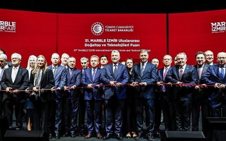 Doğal taşın kalbi İzmir’de atıyor