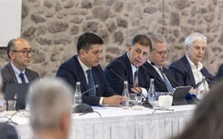 Başkan Tugay: Enerji güvenliği için şehirler kendi sistemlerini kurmalı