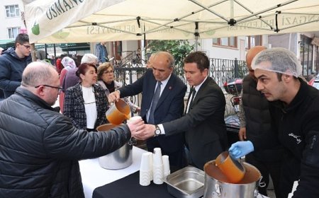 Başkan Aydın’ın Cuma Durağı Muradiye Mahallesi Oldu