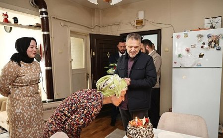 Akın’dan kanseri yenen vatandaşa sürpriz