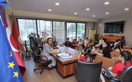 Başkan Mutlu makamını çocuklara devretti