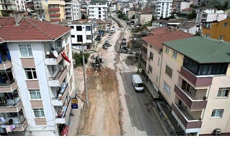 Uğur Mumcu Caddesi baştan sona yenileniyor