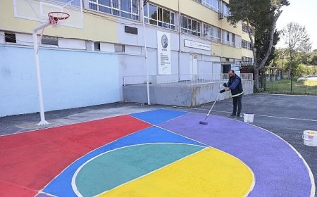 Konak’ta ‘renkli dokunuş’ okul bahçelerine de geldi