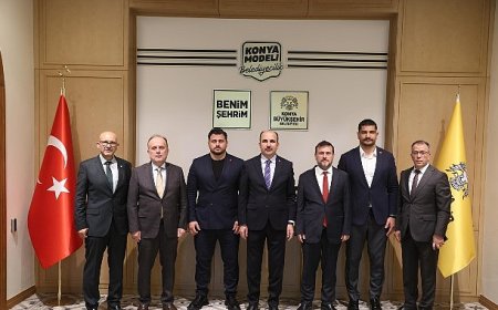 Türkiye Güreş Federasyonu Başkanı Akgül, Milli Olimpiyat Komitesi Başkanı Çakır ve Milli Güreşçi Kayaalp Başkan Altay’ı Ziyaret Etti