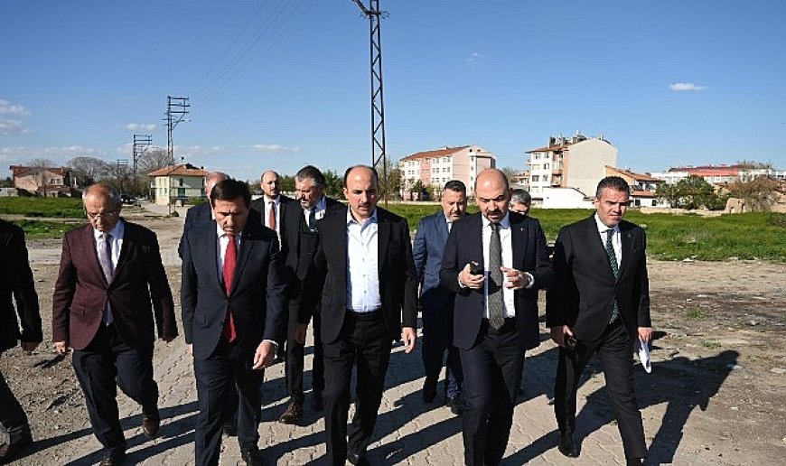 Başkan Altay, Başkan Kılca ve Genel Müdür Yılmaz Akçeşme Kentsel Dönüşüm Alanı ve Kadınlar Pazarı’nı İnceledi