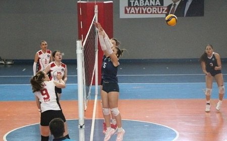 Öğretmen Melahat Aksoy Sosyal Bilimler Lisesi şampiyonluk yolunda