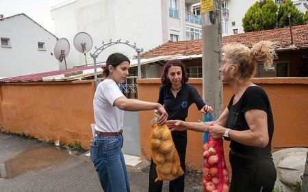 Güzelbahçe Belediyesi’nden  Vatandaşa Ücretsiz Patates ve Soğan Desteği
