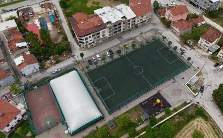 Gemlik’te Halı Sahalar Yenilendi