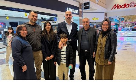 Başkan Altay Alışveriş Merkezinde Esnafla ve Vatandaşlarla Buluştu