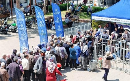 Başkan Çerçioğlu’nun Öncülüğünde Ata Tohumlarından Üretilen Fideler Vatandaşlarla Buluşuyor