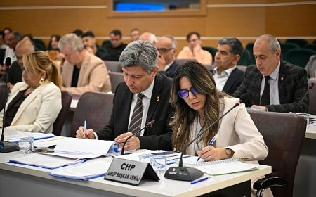 Bornova Belediyesi’nde 2025 kesin hesabına meclis onayı