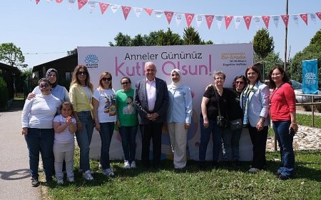 Başkan Şadi Özdemir Anneler Günü’nü Bizim Ev katılımcılarıyla kutladı