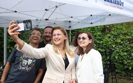 Bakırköy'de Anneler Günü'nde üç kuşak bir araya geldi