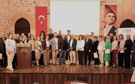'Ana Baba Okulu' Programını Tamamlayanlar Sertifikalarını Aldı