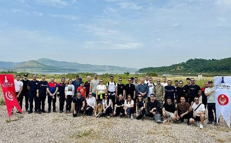 İtfaiyecilerden doğada farkındalık yürüyüşü