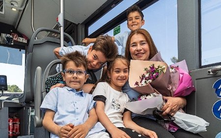 Zerrin Kaptan’a dördüzlerinden sürpriz