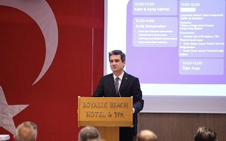 Çeşme’de turizmin geleceği ortak akılla konuşuldu