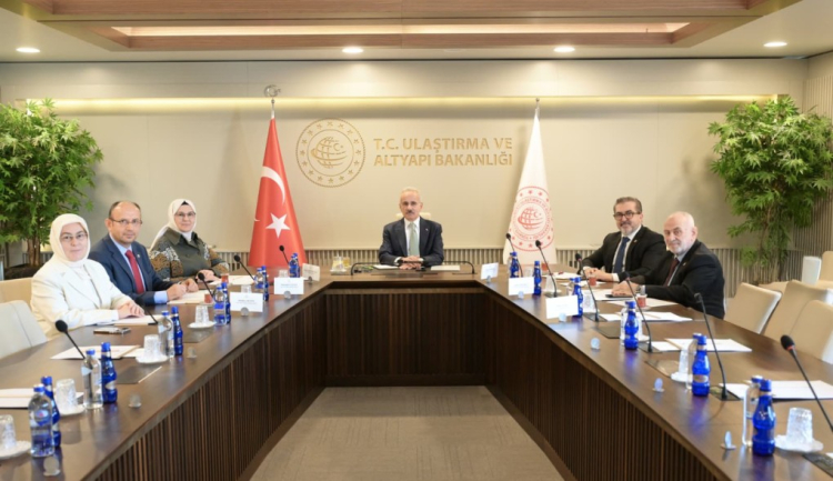 Çocukları dijital tehditlere karşı koruyacak yeni adımlar yolda