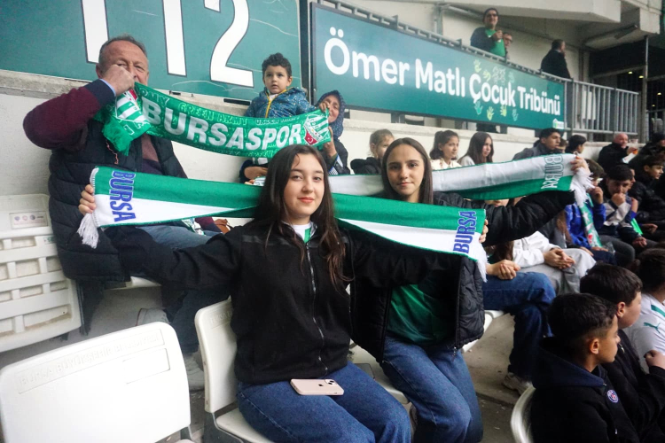 Osmangazili çocuklar Bursaspor coşkusunu tribünde yaşadı