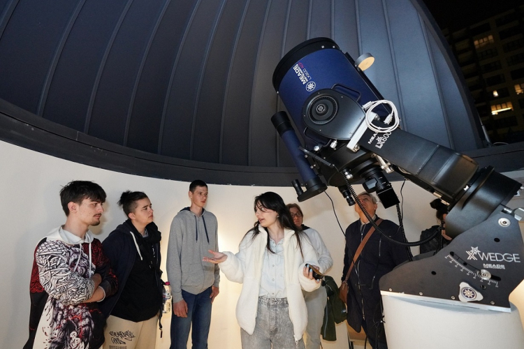 Geleceğin bilim insanları Beylikdüzü’nde yetişiyor