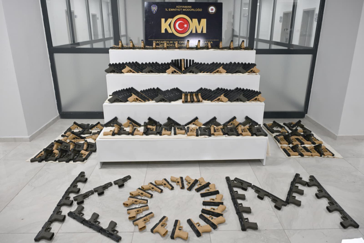 Adıyaman’da bin adet ateşe hazır tabanca ele geçirildi